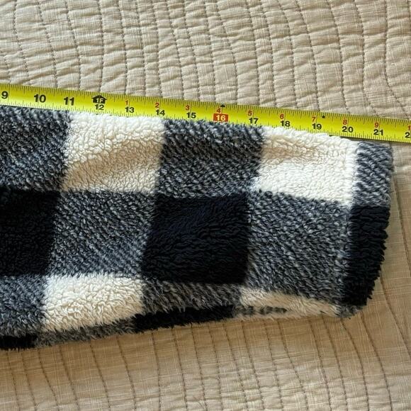 Billabong Checkered Faux Fur Black Cream Snap-Up Jacket Women’s Sz M - Picture 6 of 9